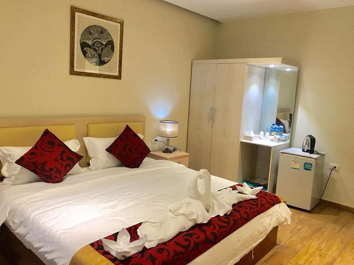 Central Boutique Hotel Вьентьян Экстерьер фото