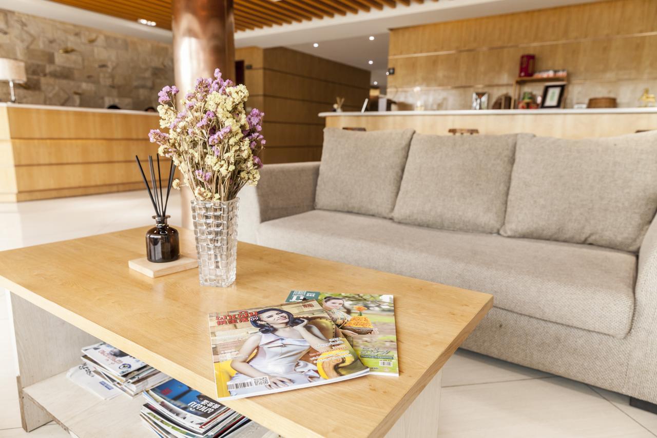 Central Boutique Hotel Вьентьян Экстерьер фото